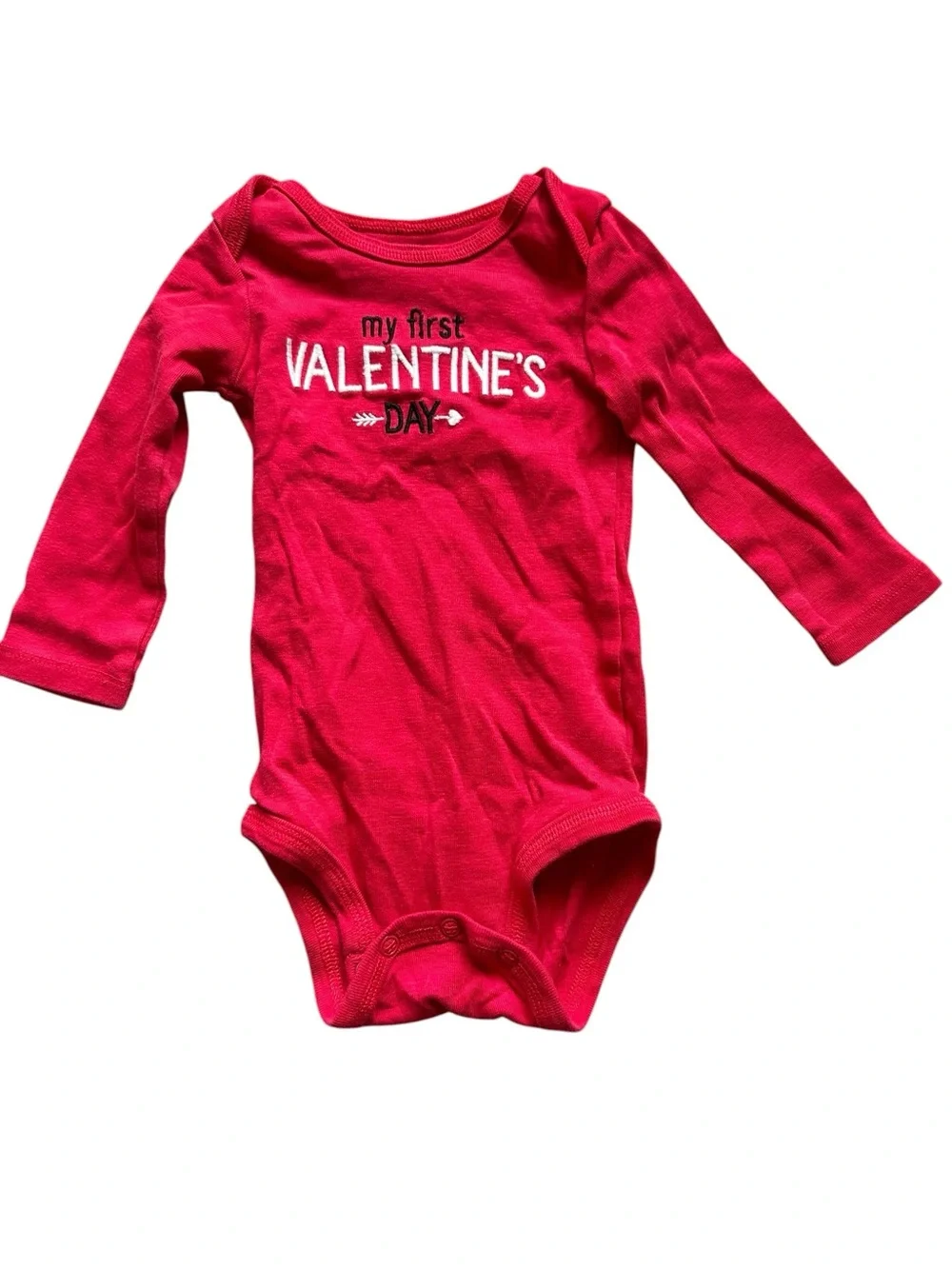 Carter’s and Cat & Jack 4 piece baby girl Valentine’s Day clothing lot 6-9 month